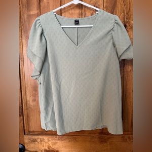 SHEIN green shirt. Women’s size large
